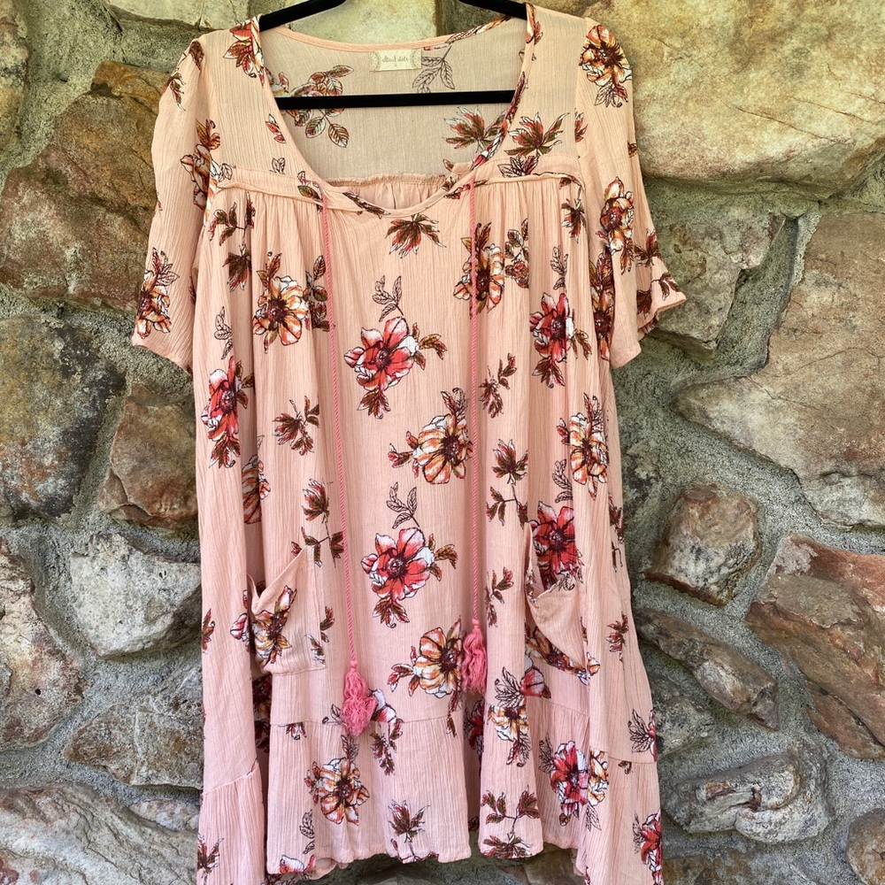 Beautiful Altar’d State dress.